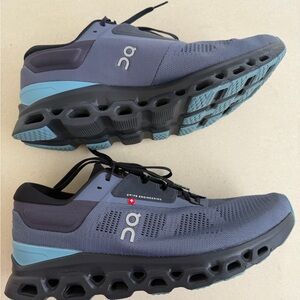 On Cloudstratus 3 Men’s Running Shoes Size 10 Metal/Wisteria,  New